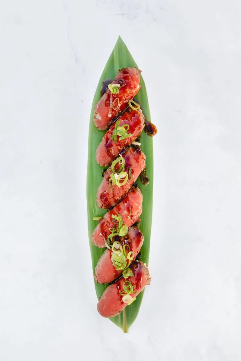 TORCHED BEEF NIGIRI | 6 ST